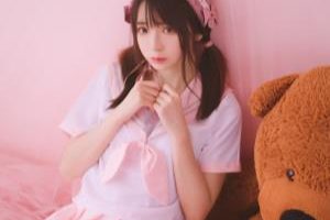 虎牙美女《胖次猫大白兔》作品