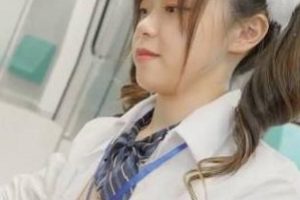 麻瓜豆豆新人女星-尤莉_Yuri地铁上噼里啪啦