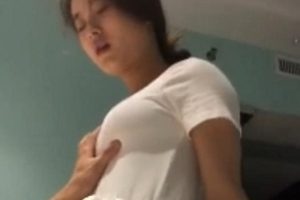 【极美反差婊】稚嫩漂亮嫩妹清纯系妹子小串烧