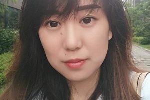 出轨已婚少女银行职员《安妮》