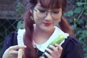 田地女仆超短裙肉丝美腿足秀《汐汐》