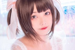 推特优质cos《蜜汁猫裘》绝对领域写真