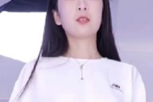 日月俱乐部《阿咯》走秀健身C