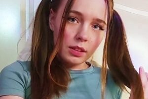 欧美可爱童颜妹子《AquaRi》视频合集