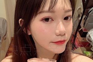 推特白丝高马尾女神《魔法秋秋》国产稀缺视频