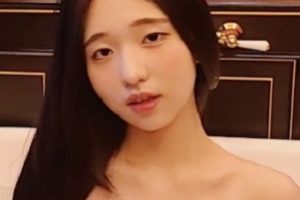 微博清纯国模《Yeon-woo妍雨》尺度私拍图片