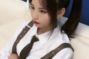 杏吧双马尾小妹《阿雅》解决哥哥生理需求