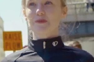 乌克兰模特《Emily》纽约繁华大街露出