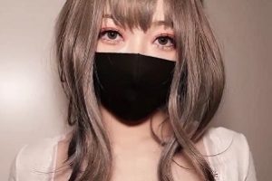 《柚子猫》新作 美女上司竟是线下陪玩