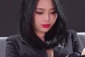 抖音网红《李同学》 制服黑丝高跟女职员