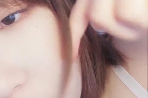 《九儿小川》白色吊带自我安慰