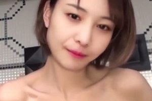 极品相貌已婚少女多姿势视频