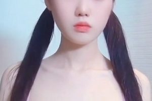 妹子控福音，18岁刚刚成年的一级极品小妹子