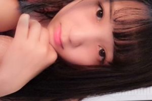 露脸的软妹子红色国风和服cos