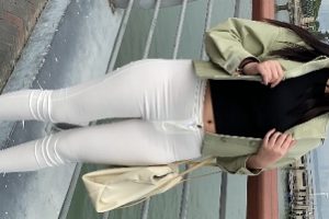 紧身长裤高跟长腿翘臀美女