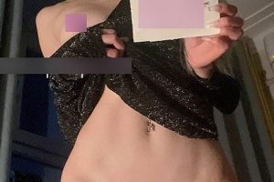 一少大神十万举牌抖音网红《田心三水》最新两部自拍