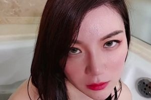 P站人气up主《nicolove》按摩浴缸