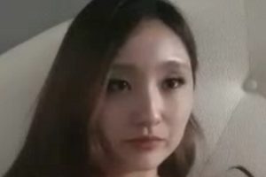 推特顶级颜值《brat》