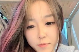 新沉沦大三MM《一页叶》