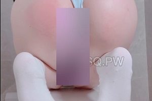 推特网红《里有》学生套装