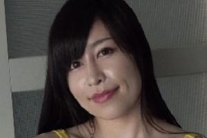 推特岛国《赛车女郎》比基尼秀