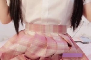 极品一线天名器妹子浮力姬《萌白酱》2