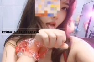 最新推特网红《叮叮当》尺度私拍流出