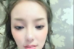 高颜值魔鬼身材极品一线天女神