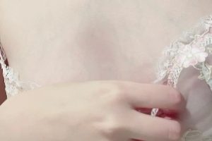 人气女神《hongkongdoll》玩偶姐姐11月OF最新私拍