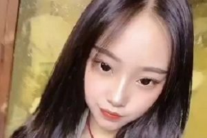 p站博主把一起出差的白嫩小表妹给办了