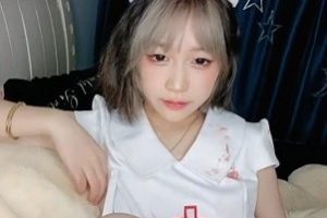 清纯系短发萌妹子-《米拉》