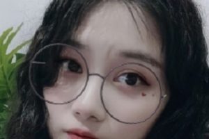 惊现-纯欲高颜值眼镜妹，作业后释放学业压力，极度反差精选汇总