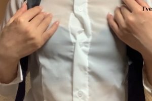 超人气骚御姐xiaowunv白衬衣视频1V+1.02G盘解压搬运